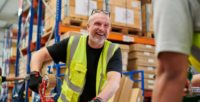 40-65 Hours Jobs in Canada That Don’t Require a Degree